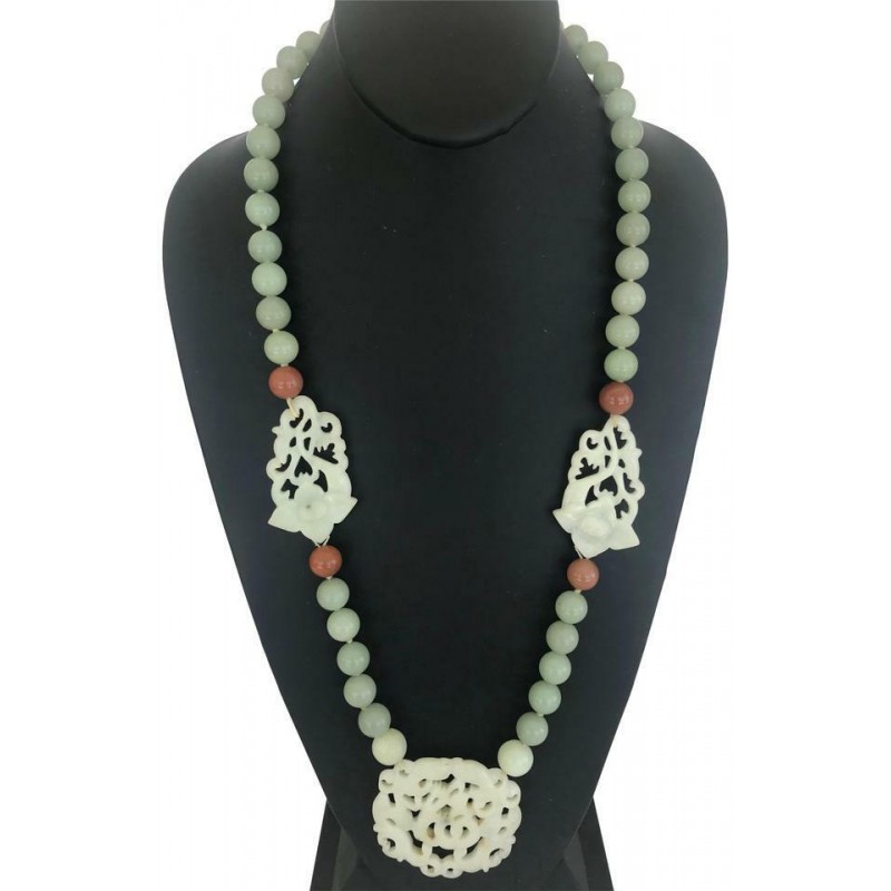 GREEN, RED & WHITE JADE POLISHED 15 MM BEAD NECKLACE WITH ASIAN FLOWER CARVINGS